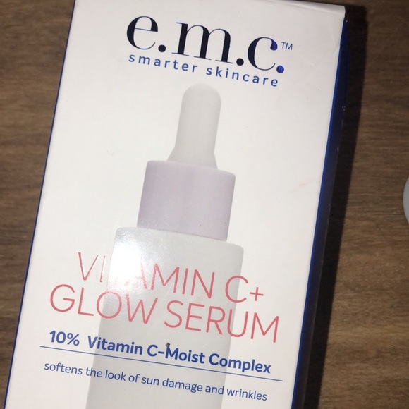 Emc smarter skincare vitamin c glow serum - Picture 6 of 10